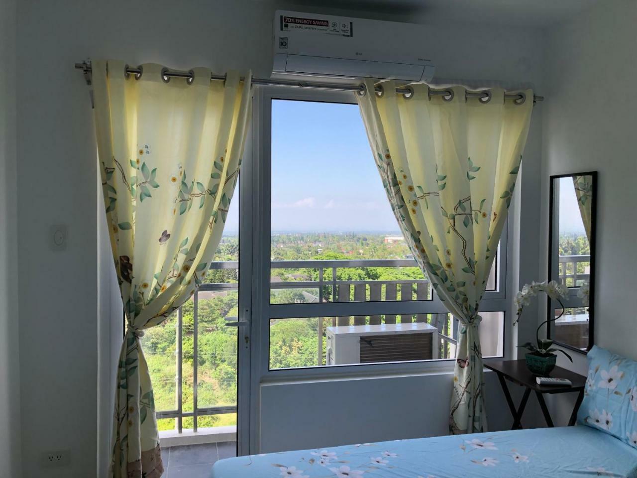 Smdc Wind Suites Jane'S Condo Tagaytay City Esterno foto